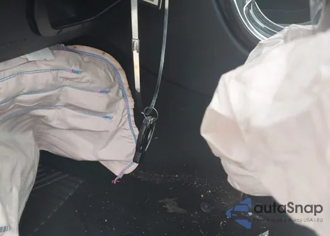 2015 Mercedes-Benz C 300 4Matic/Luxury 4Matic/Sport 4Matic z USA, uszkodzony, nr VIN 55SWF4KB3FU027460